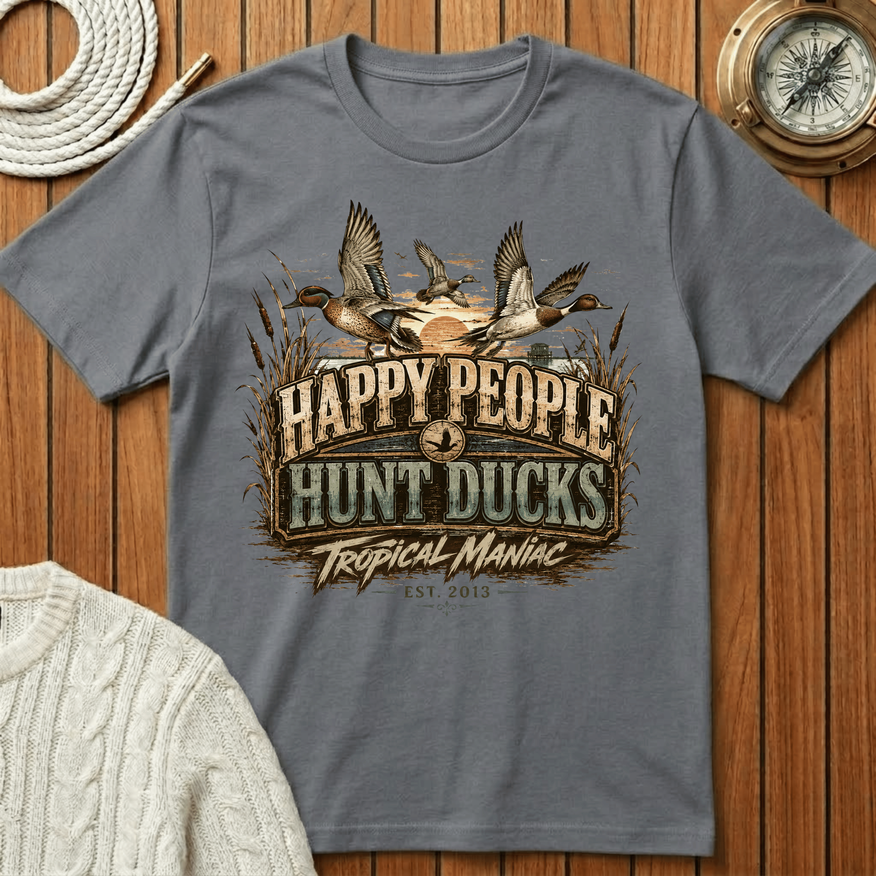 Happy People Hunt Ducks - T‑Shirt