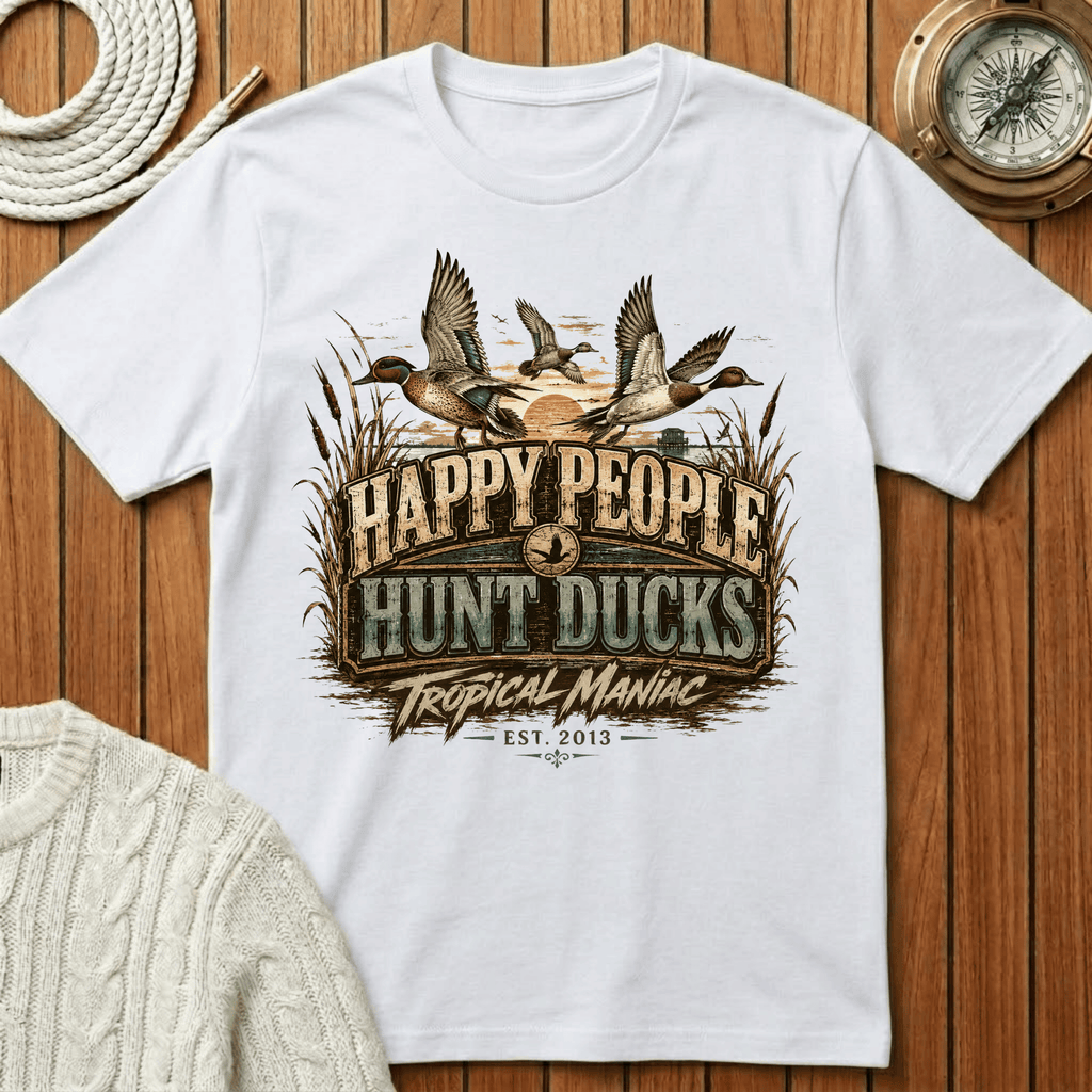 Happy People Hunt Ducks - T‑Shirt