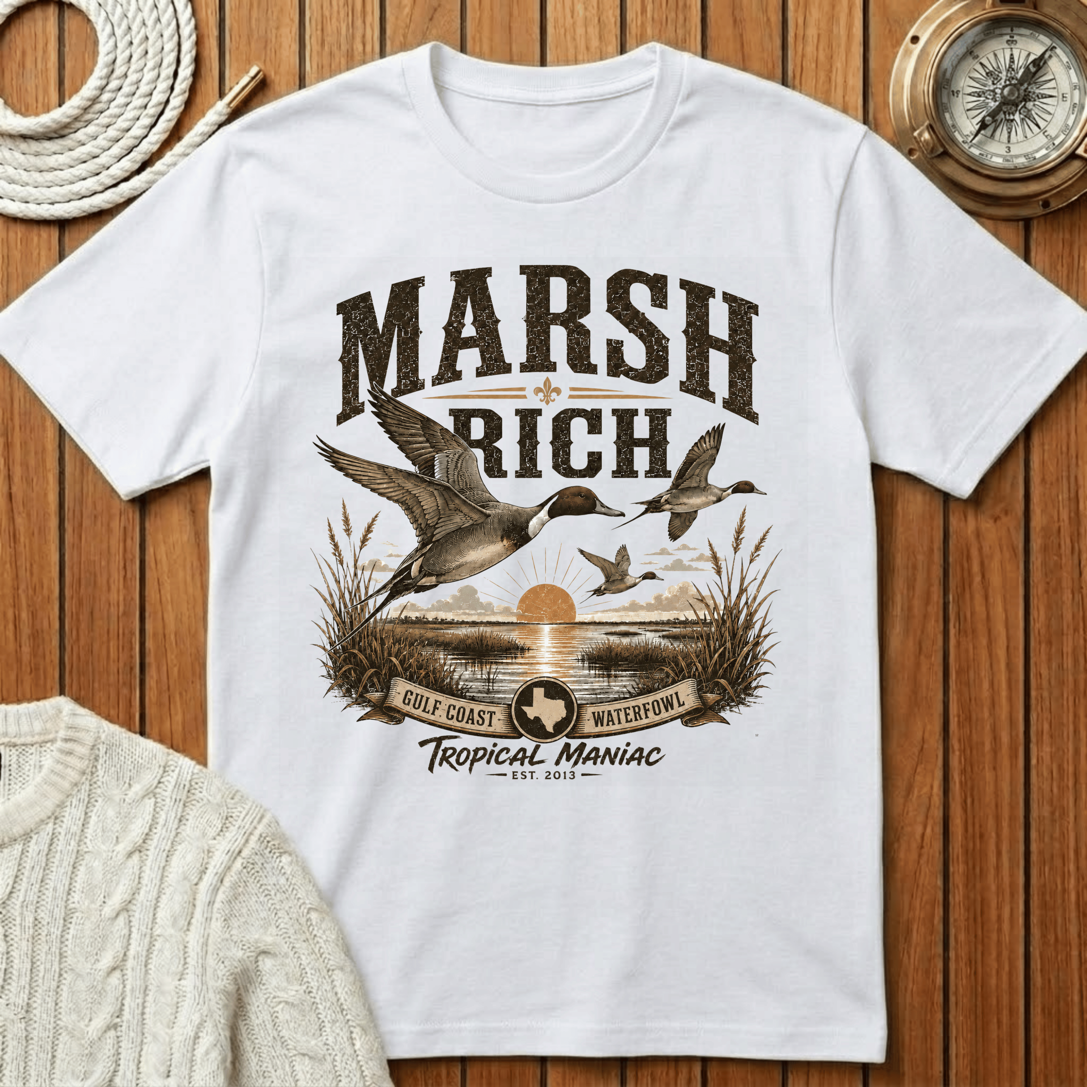 Marsh Rich Duck Hunting - T‑Shirt