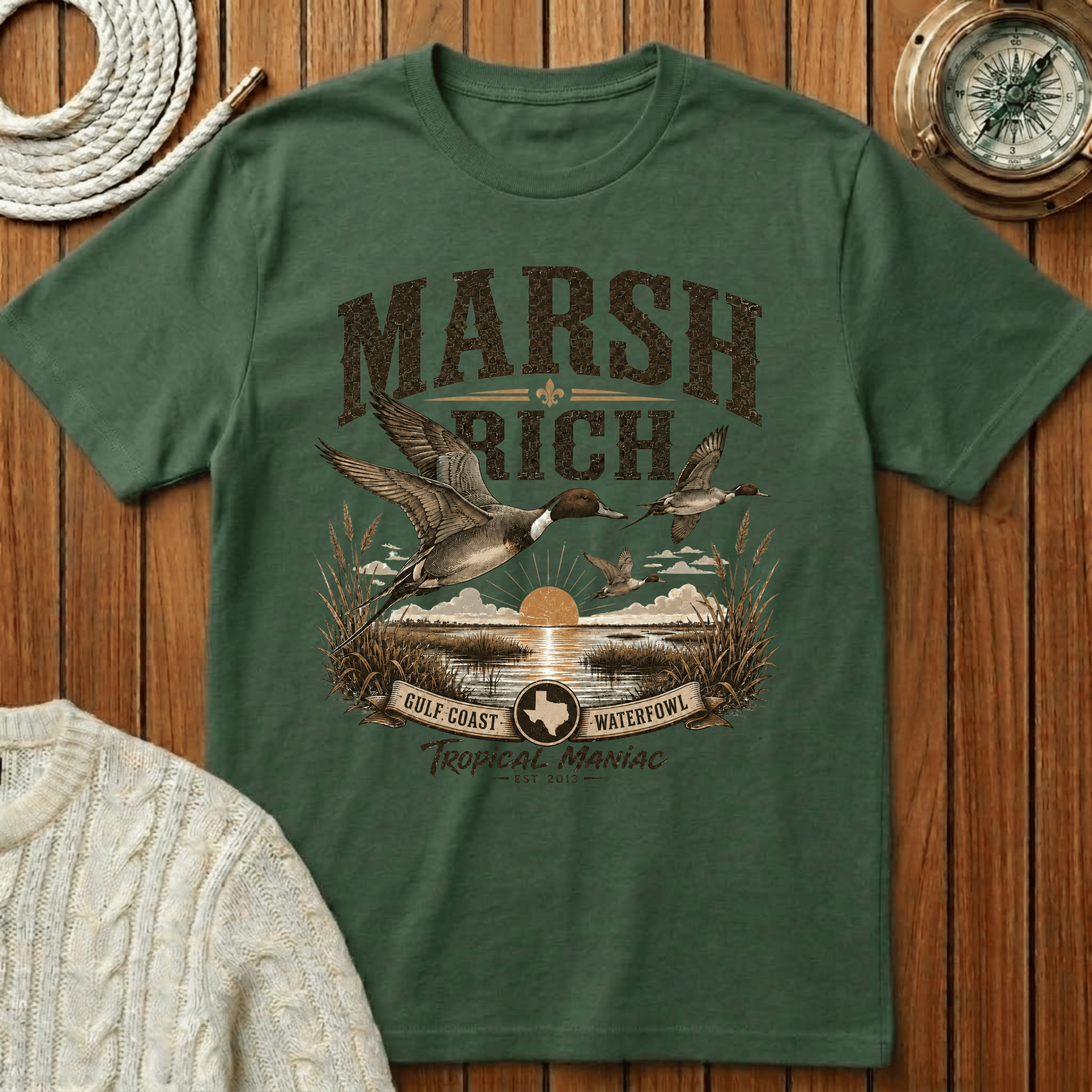Marsh Rich Duck Hunting - T‑Shirt