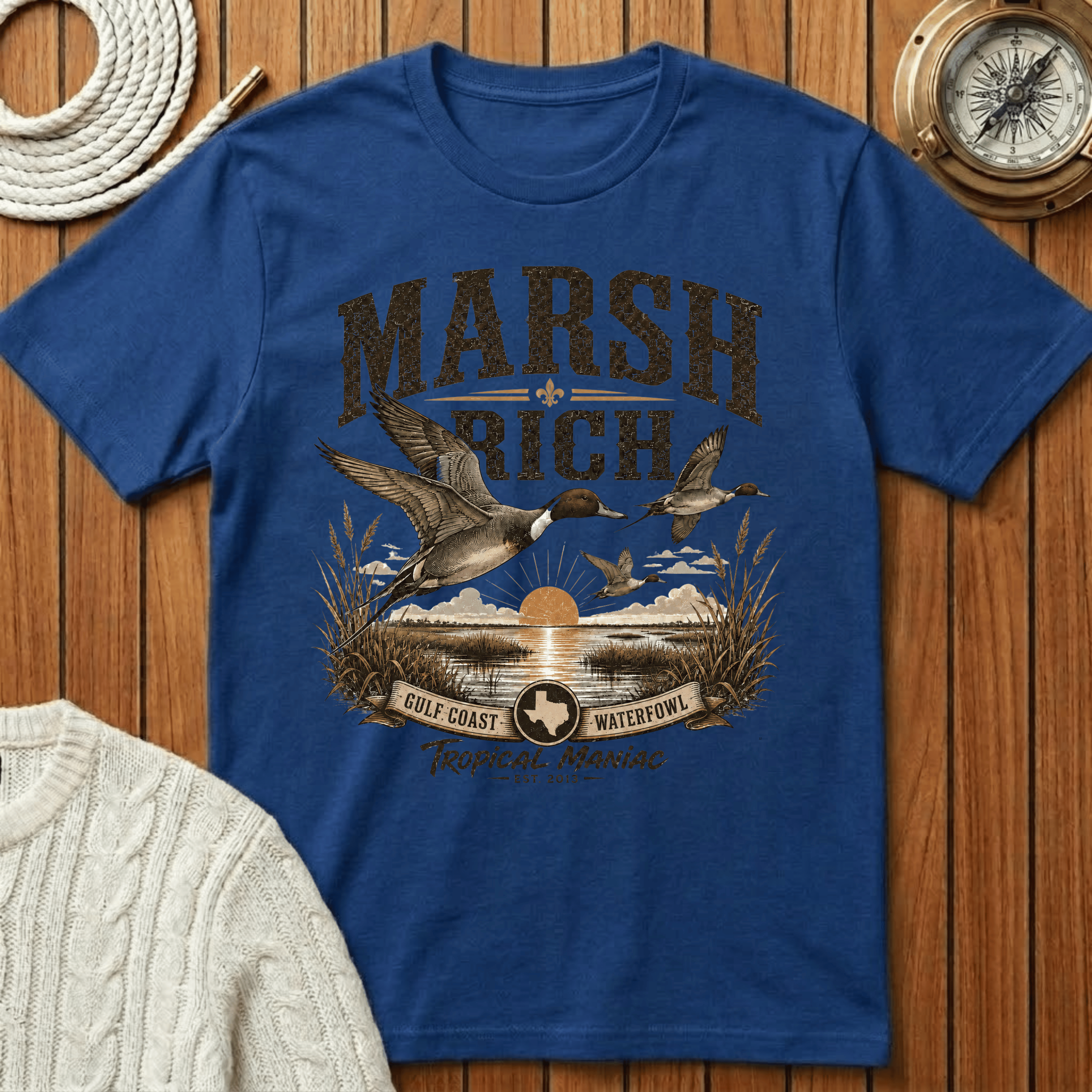 Marsh Rich Duck Hunting - T‑Shirt